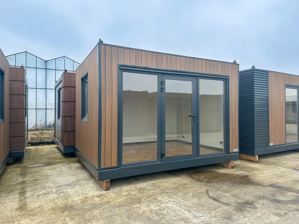 Estudio reformado con jardín de 12m²