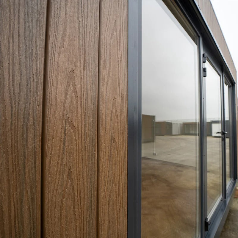 Estudio reformado con jardín de 12m²