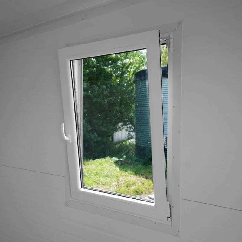 Estudio reformado con jardín de 12m²
