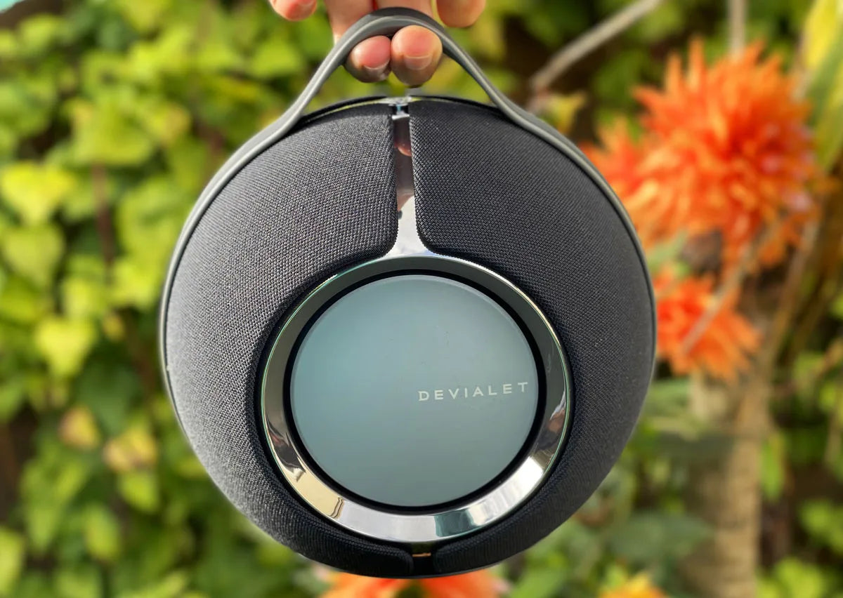 Devialet Mania 95 dB Noir + Charging station